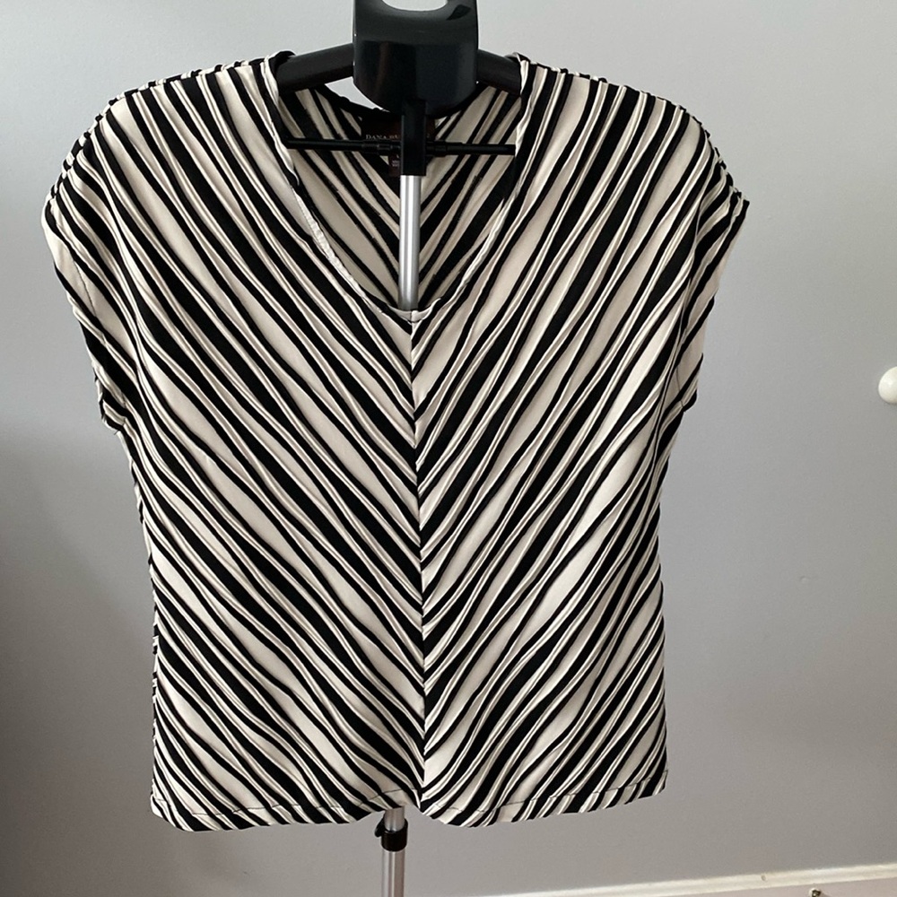 Black and white blouse